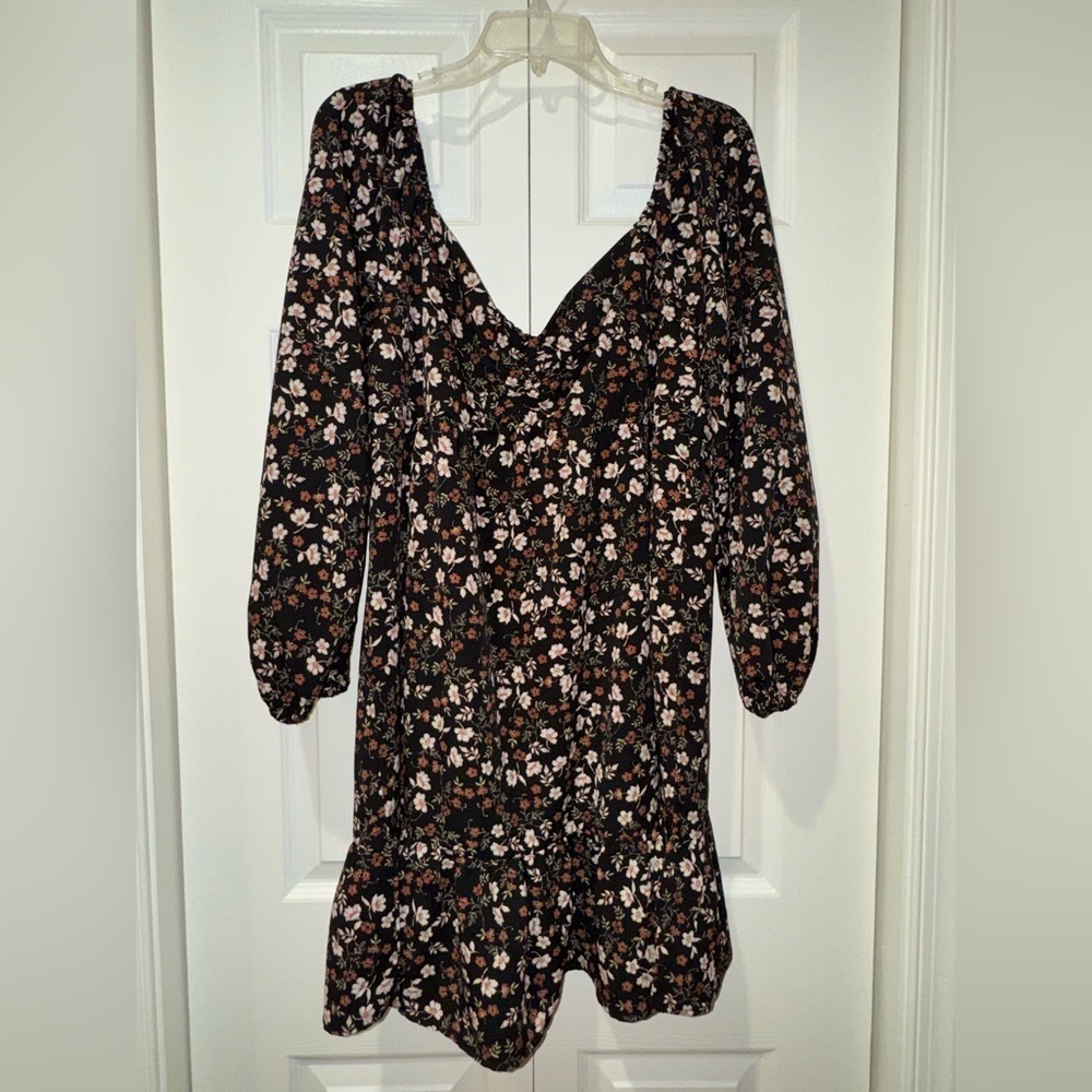 Lily Rose Floral Black Dress. Square-Rugged neckline. Size XXL. NWT